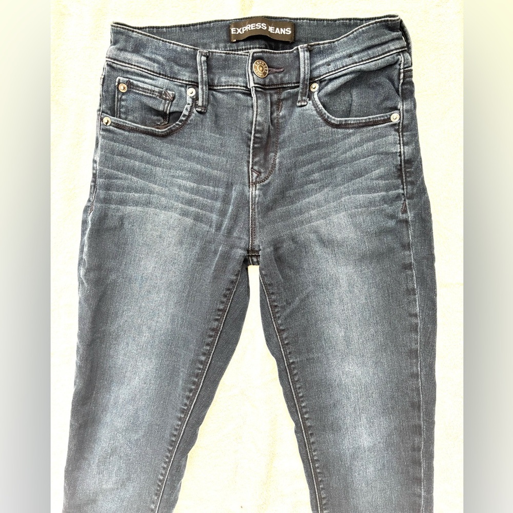 Express Mid Rise Legging/Jeans - Picture 3 of 9
